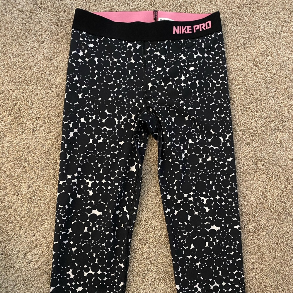 Nike workout capris